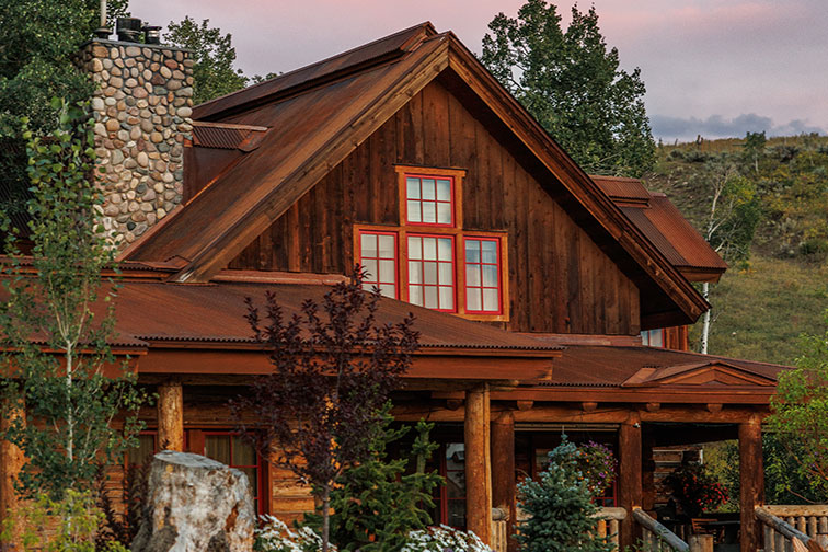 Exterior of luxury three bedroom cabin ideal for the whole family in Clark, Colorado.