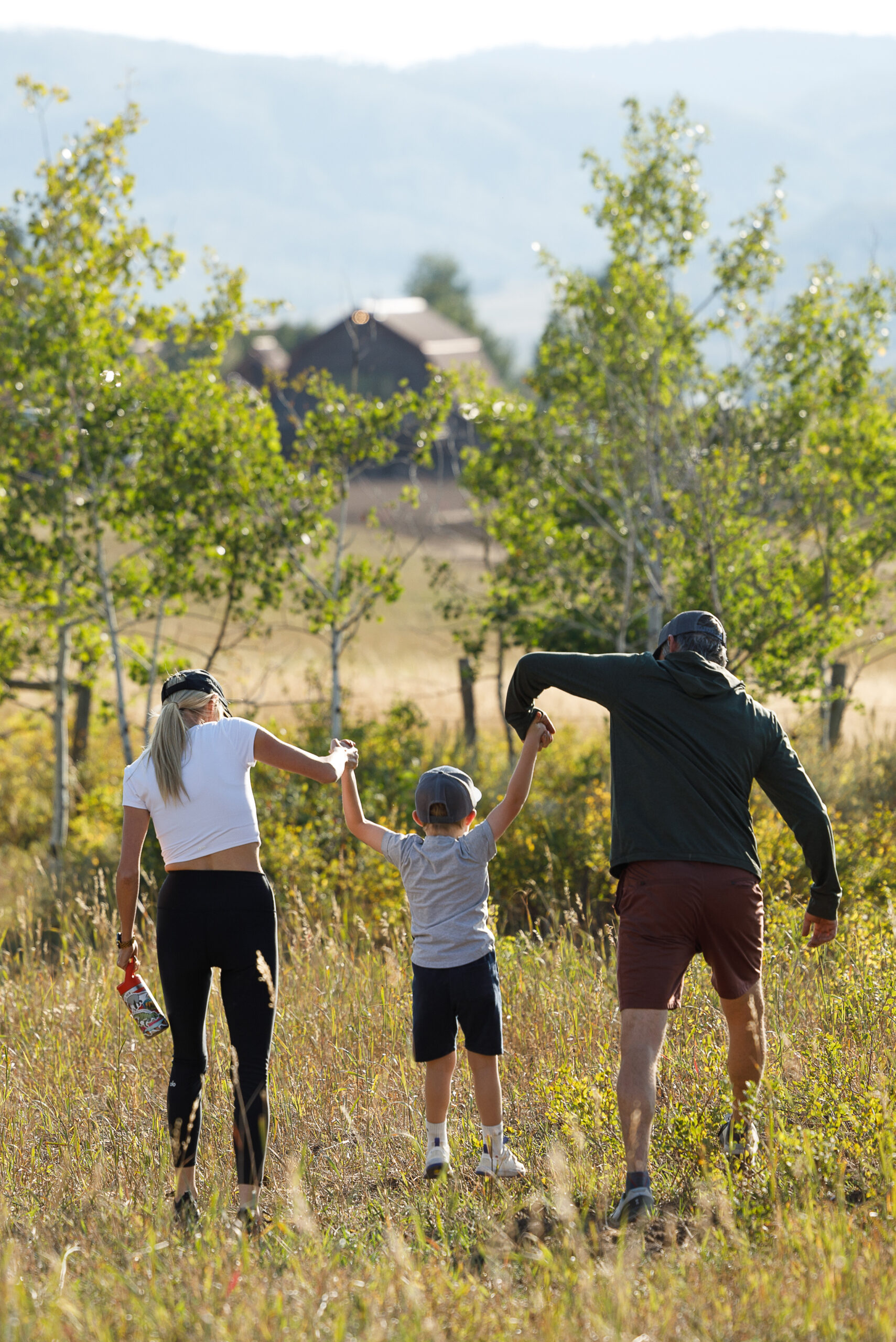 Accommodating only one group at a time, our luxury ranch offers tailor-made experiences for long-awaited reunions and once-in-a-lifetime vacations with friends.